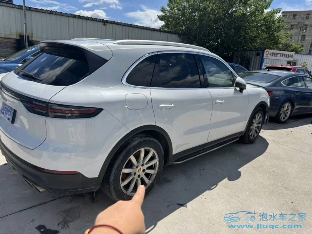 19年保時(shí)捷卡宴