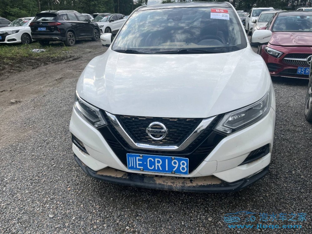 20年日產(chǎn)逍客泡水車