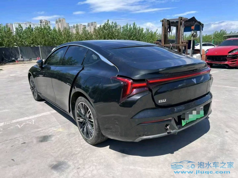 24年哪吒汽車哪吒S