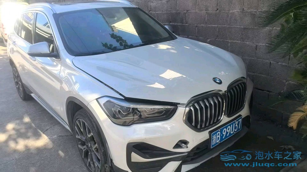 20年寶馬X1泡水車