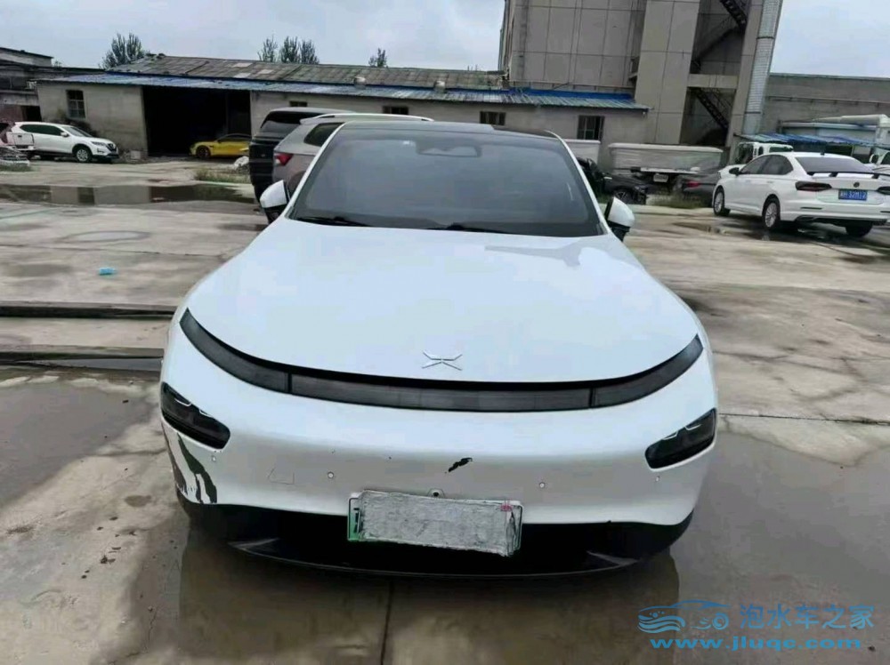 21年小鵬汽車P7泡水車