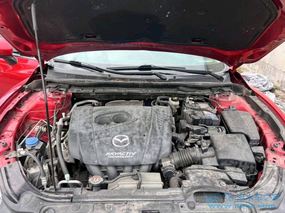 15年馬自達阿特茲