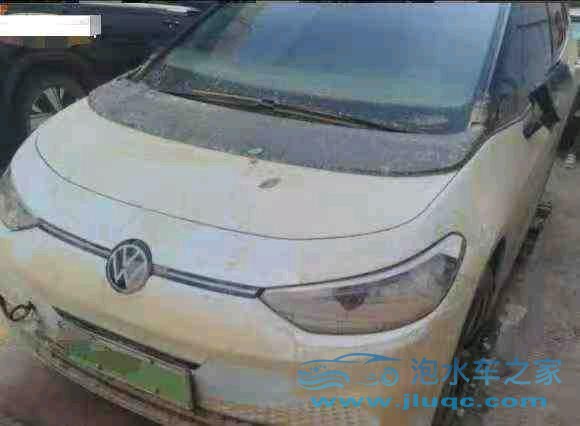 25年大眾ID3泡水車