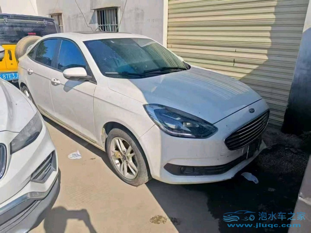 21年福特福睿斯