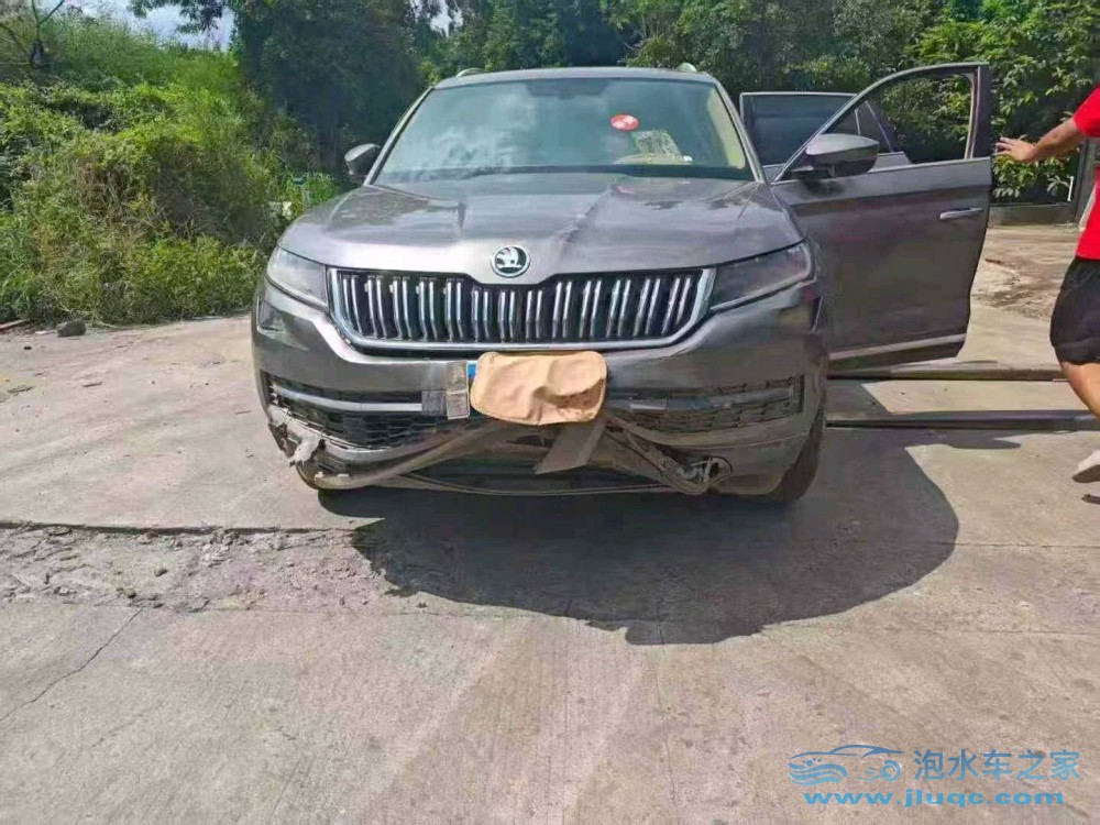 19年斯柯達(dá)柯迪亞克泡水車(chē)