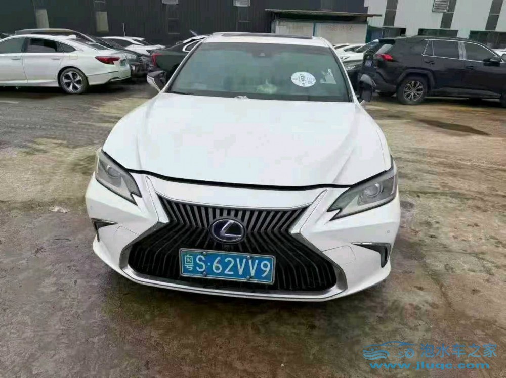 21年雷克薩斯ES泡水車