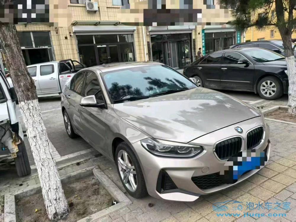 20年寶馬1系泡水車