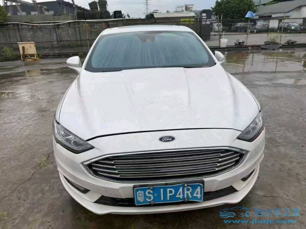 17年福特蒙迪歐泡水車