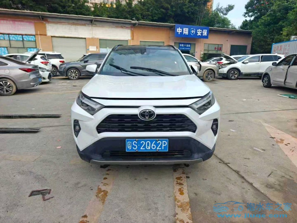 24年豐田RAV4泡水車
