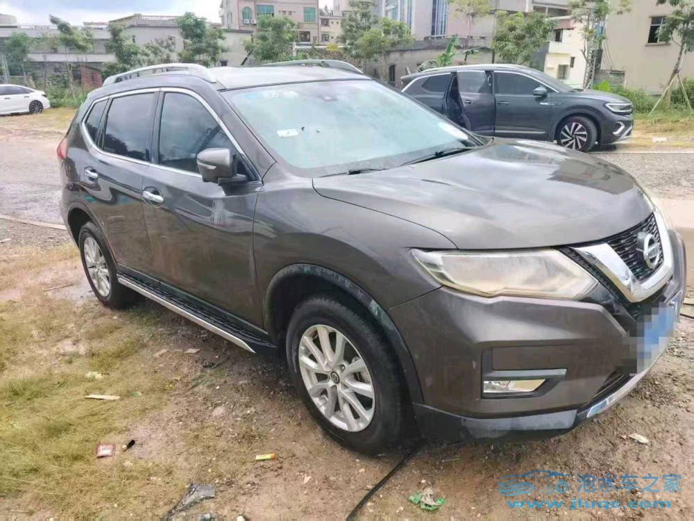 18年日產(chǎn)奇駿