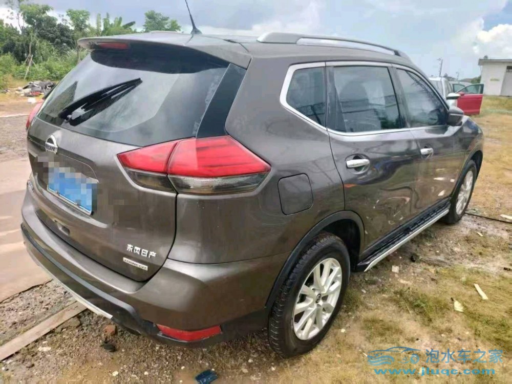 18年日產(chǎn)奇駿