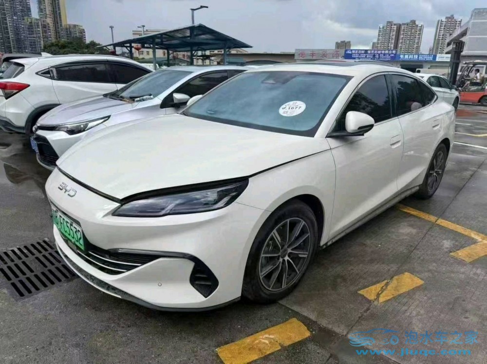 24年比亞迪海豹泡水車