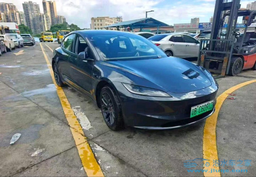 24年特斯拉MODEL 3