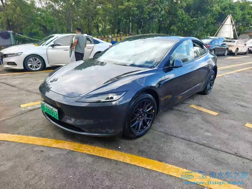 24年特斯拉MODEL 3