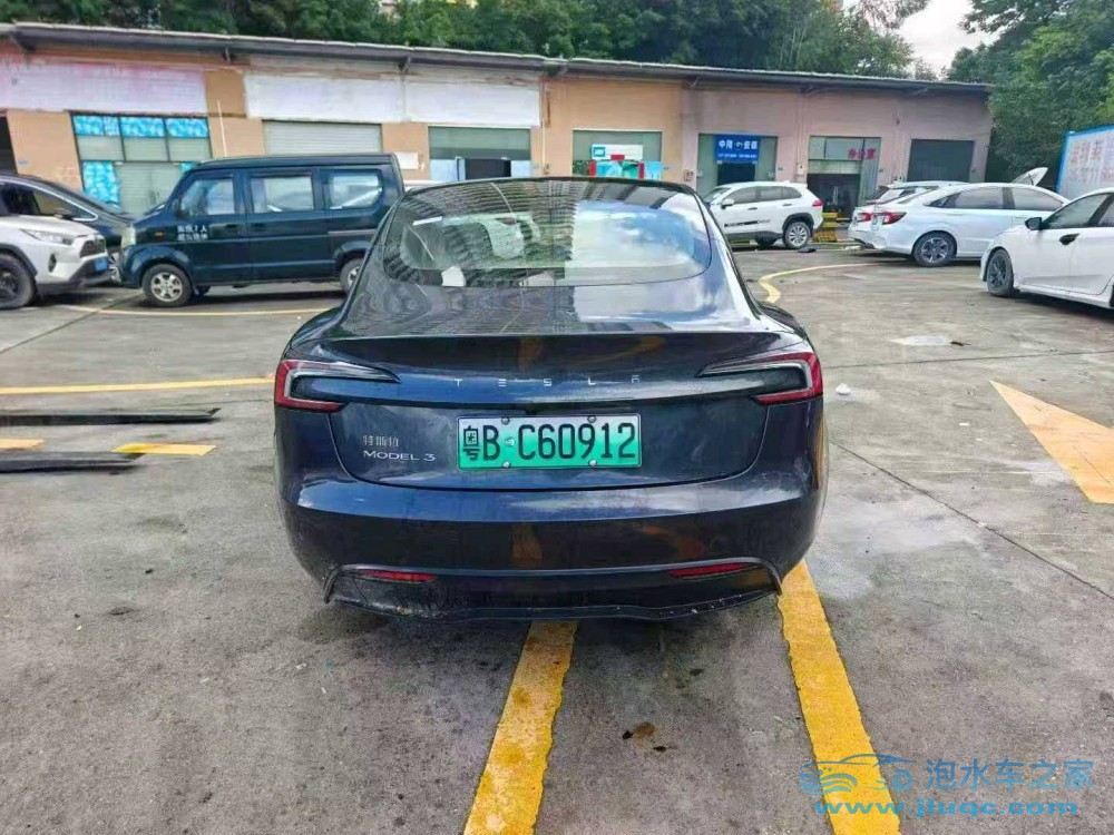 24年特斯拉MODEL 3