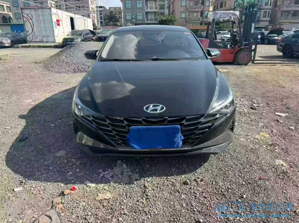 21年現(xiàn)代伊蘭特泡水車