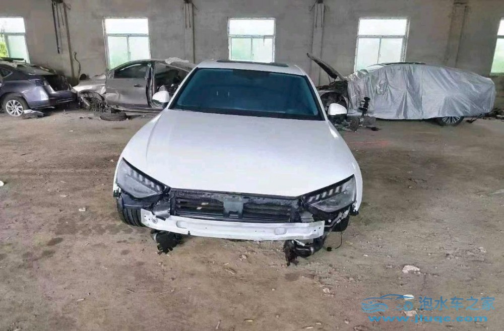 23年奧迪A4L泡水車