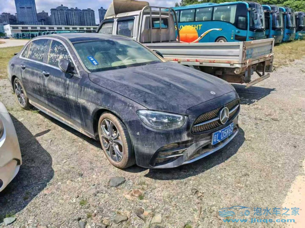 22年奔馳E泡水車