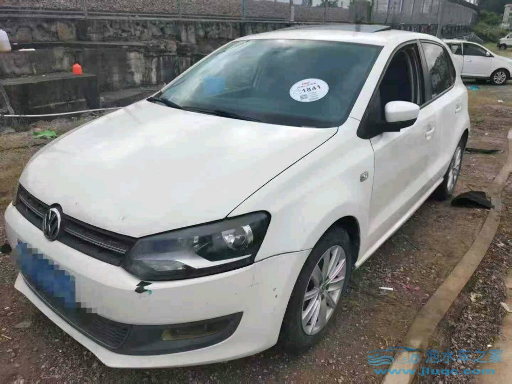 14年大眾polo泡水車