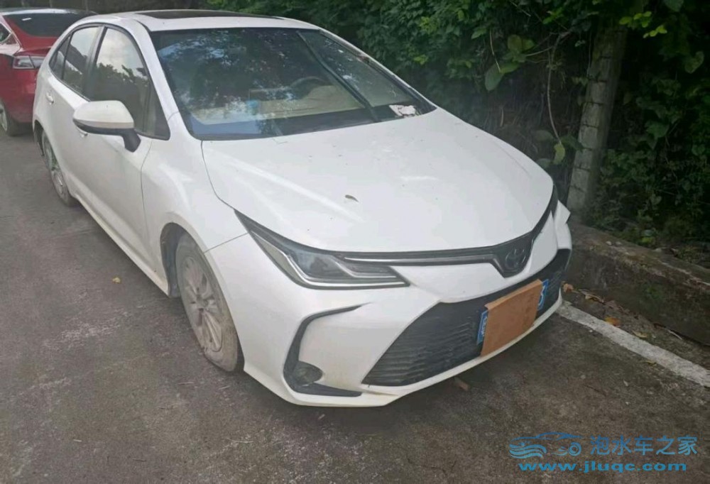 21年豐田卡羅拉泡水車(chē)