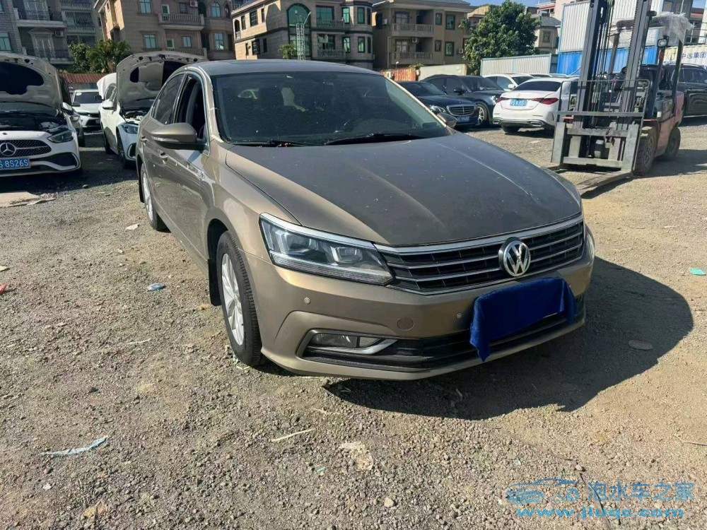 16年大眾帕薩特泡水車