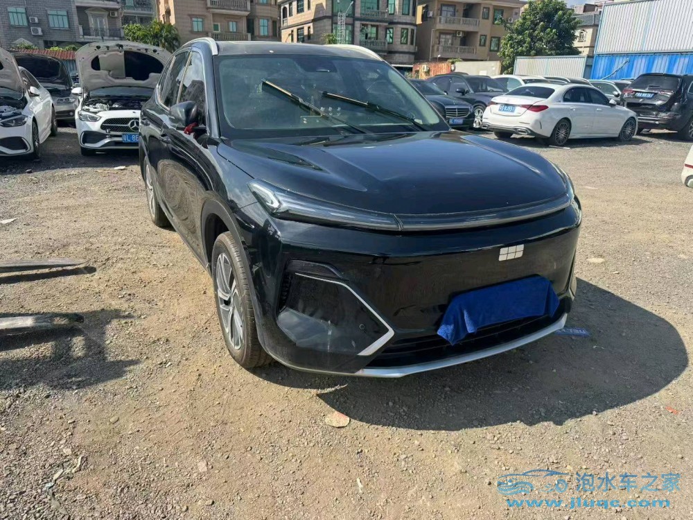 25年吉利銀河E8泡水車