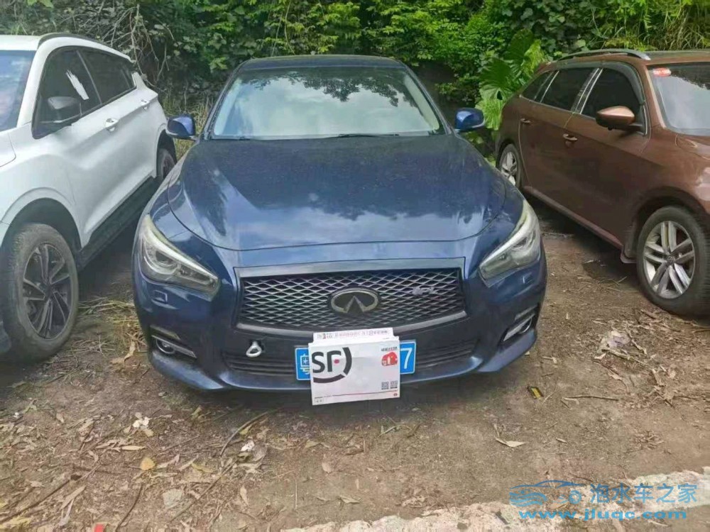 17年英菲尼迪Q50L泡水車