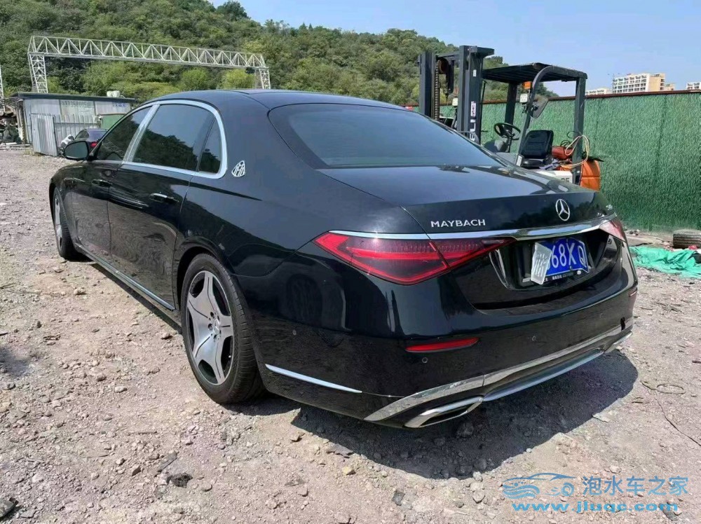22年奔馳邁巴赫S級