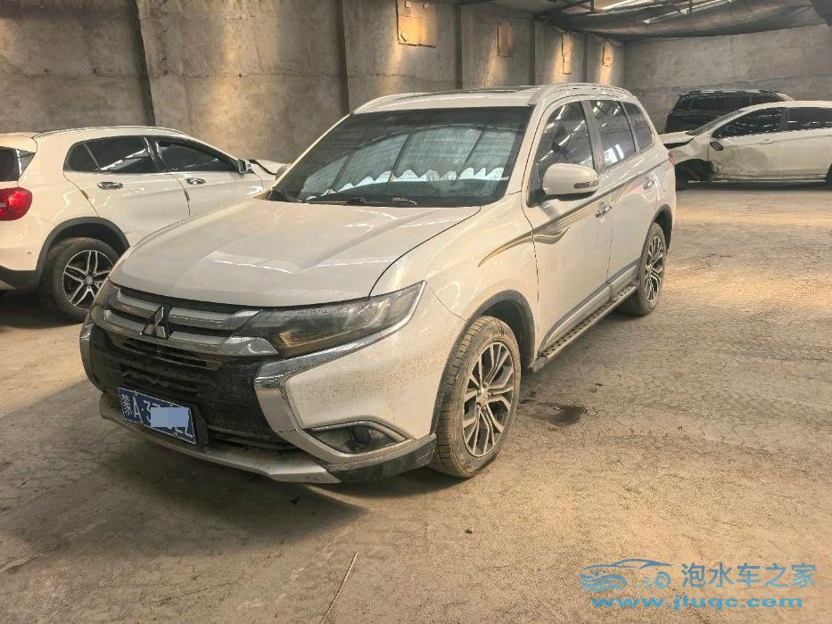 17年三菱歐藍德