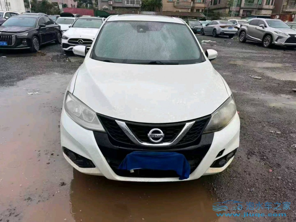 17年日產(chǎn)騏達(dá)泡水車