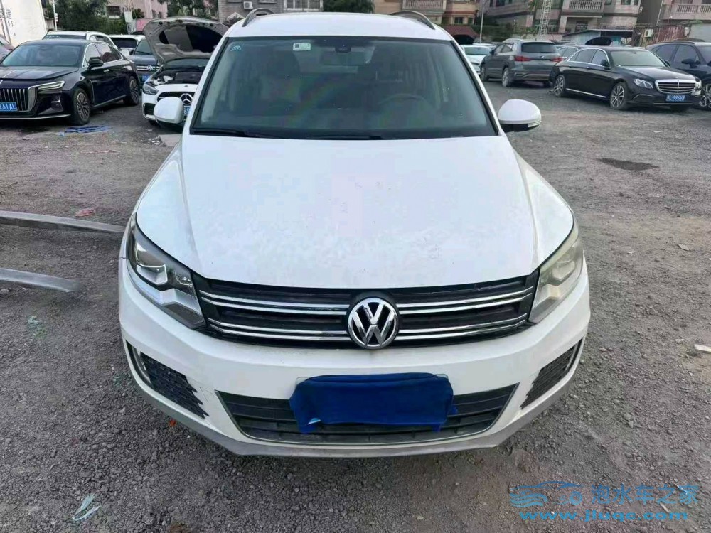 16年大眾途觀泡水車