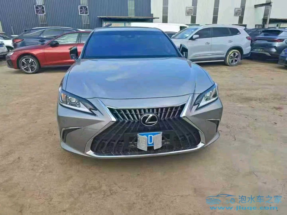 24年雷克薩斯ES泡水車