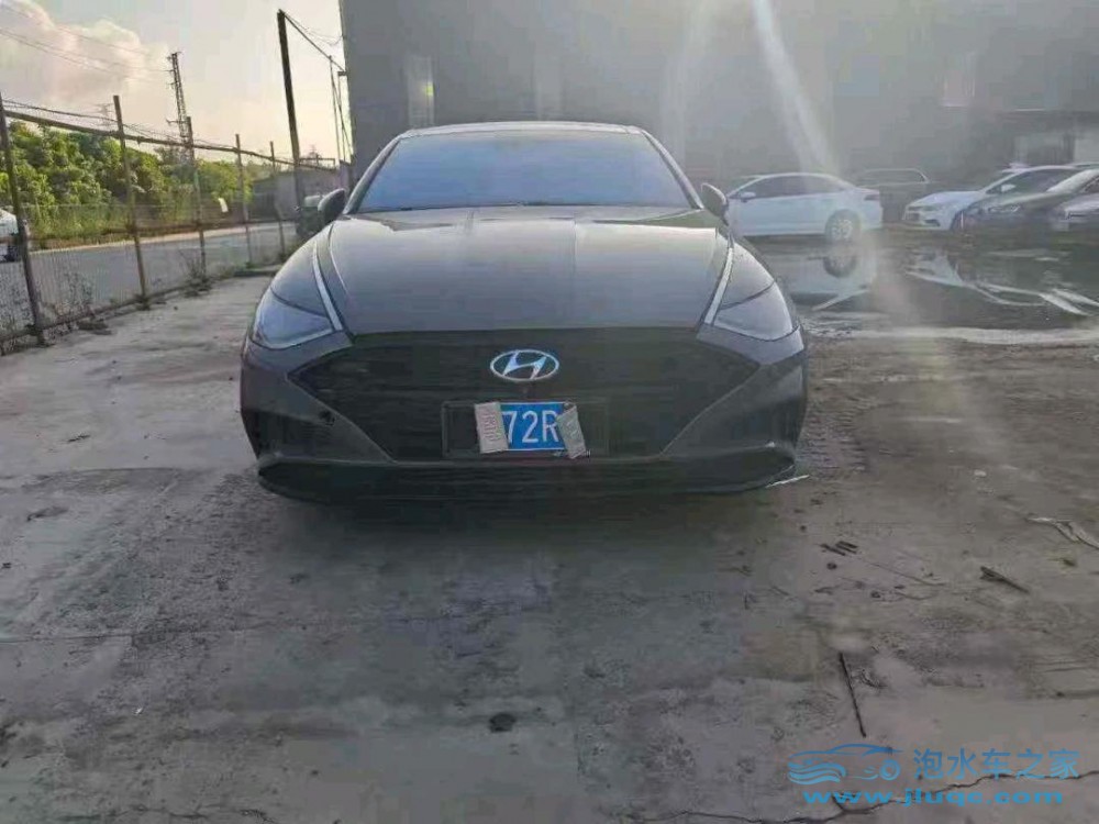 21年現代索納塔泡水車