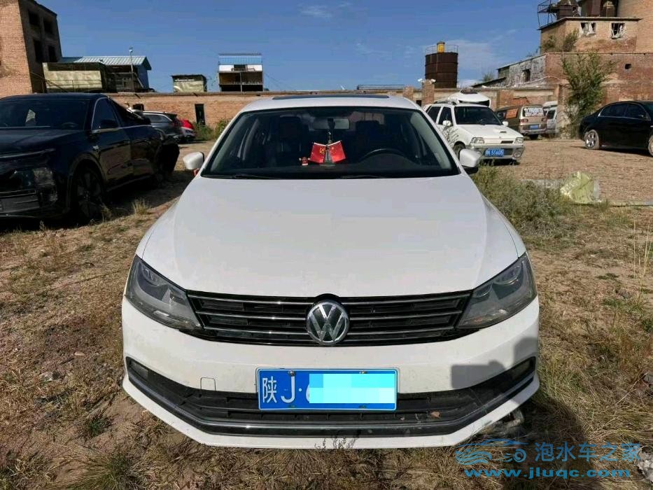 17年大眾速騰泡水車(chē)