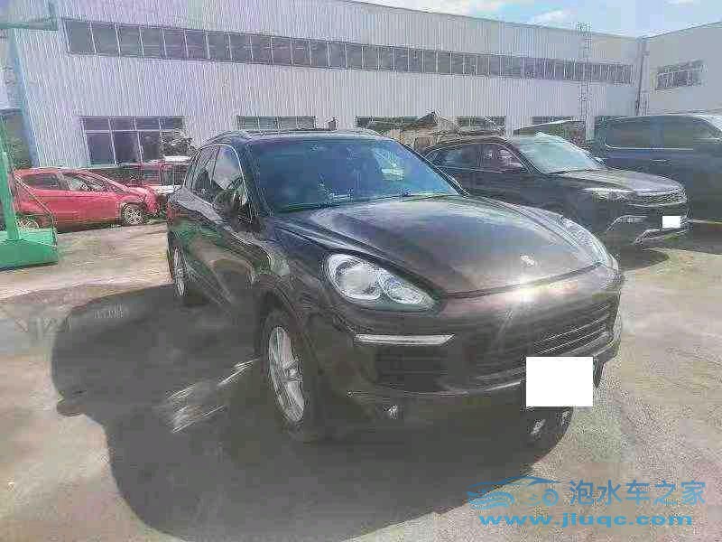 17年保時(shí)捷卡宴