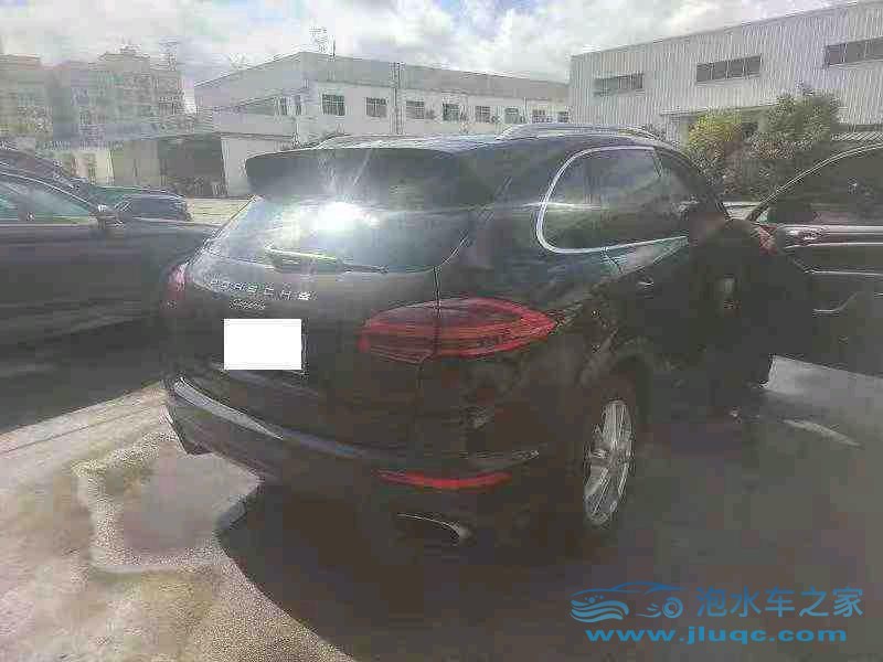 17年保時(shí)捷卡宴