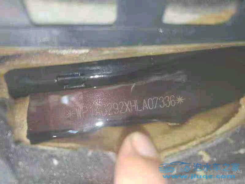 17年保時(shí)捷卡宴