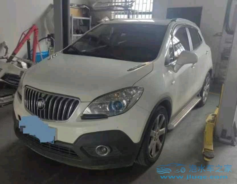 14年別克昂科拉泡水車