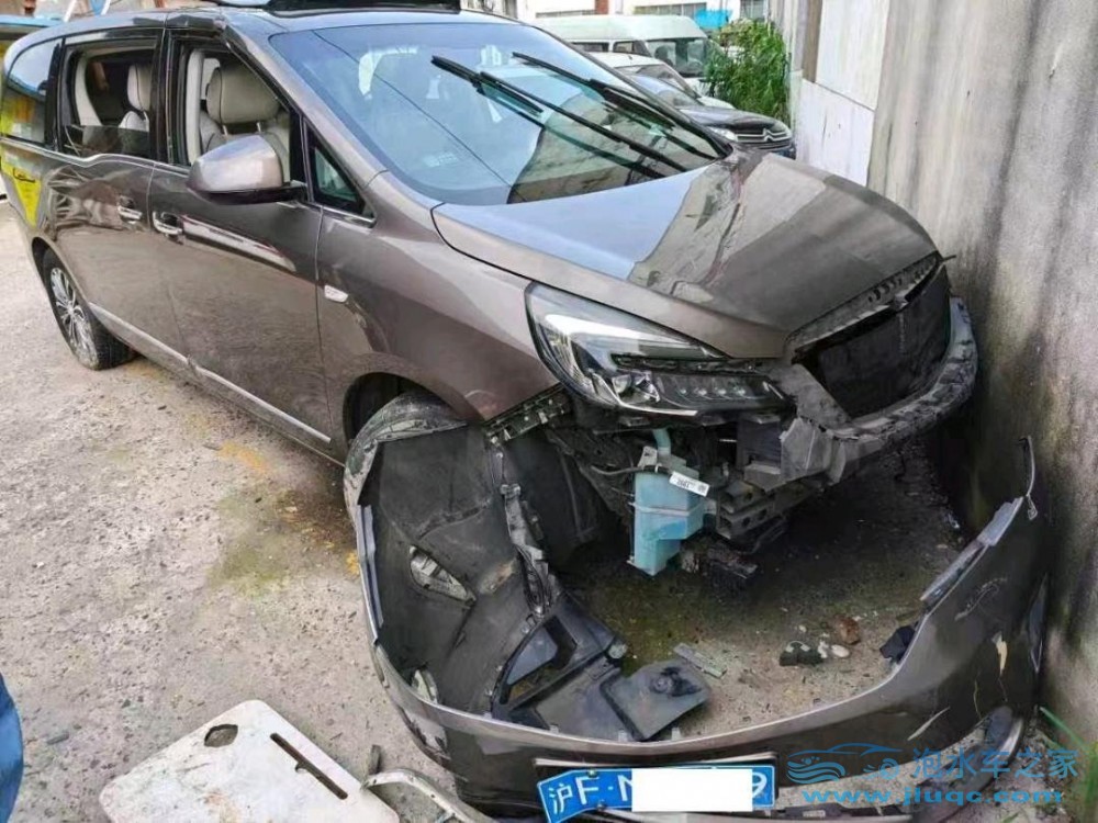 21年別克別克GL8泡水車