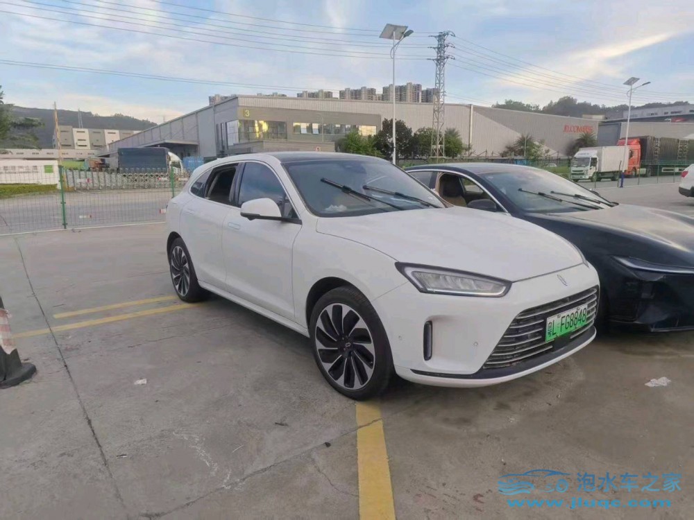 22年華為智選問界泡水車