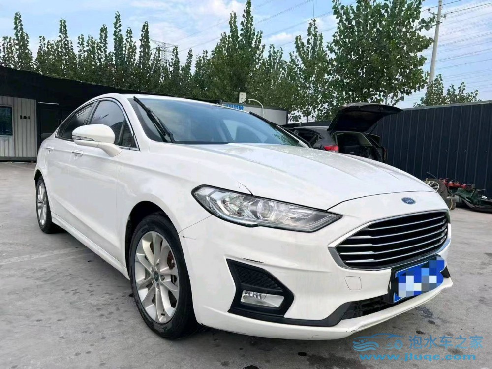 20年福特蒙迪歐泡水車