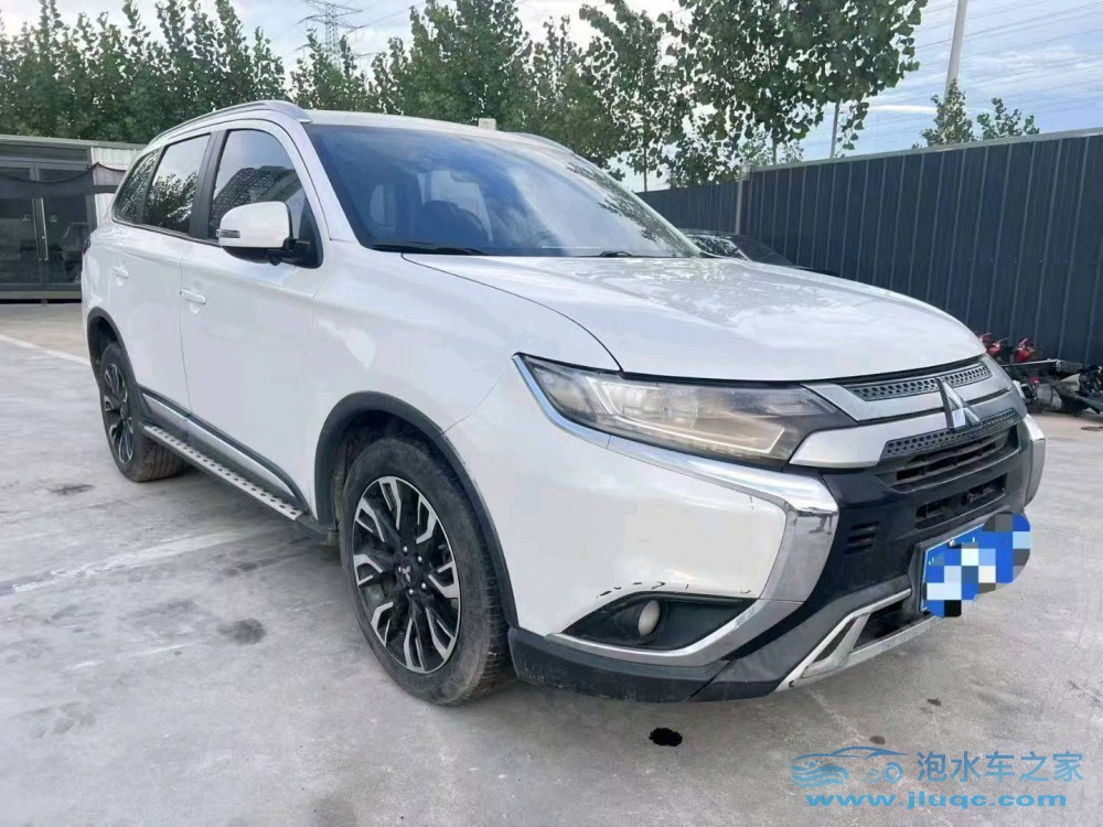 20年三菱歐藍德