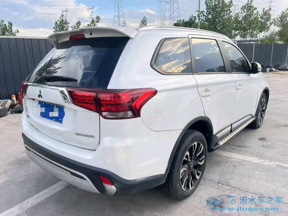 20年三菱歐藍德