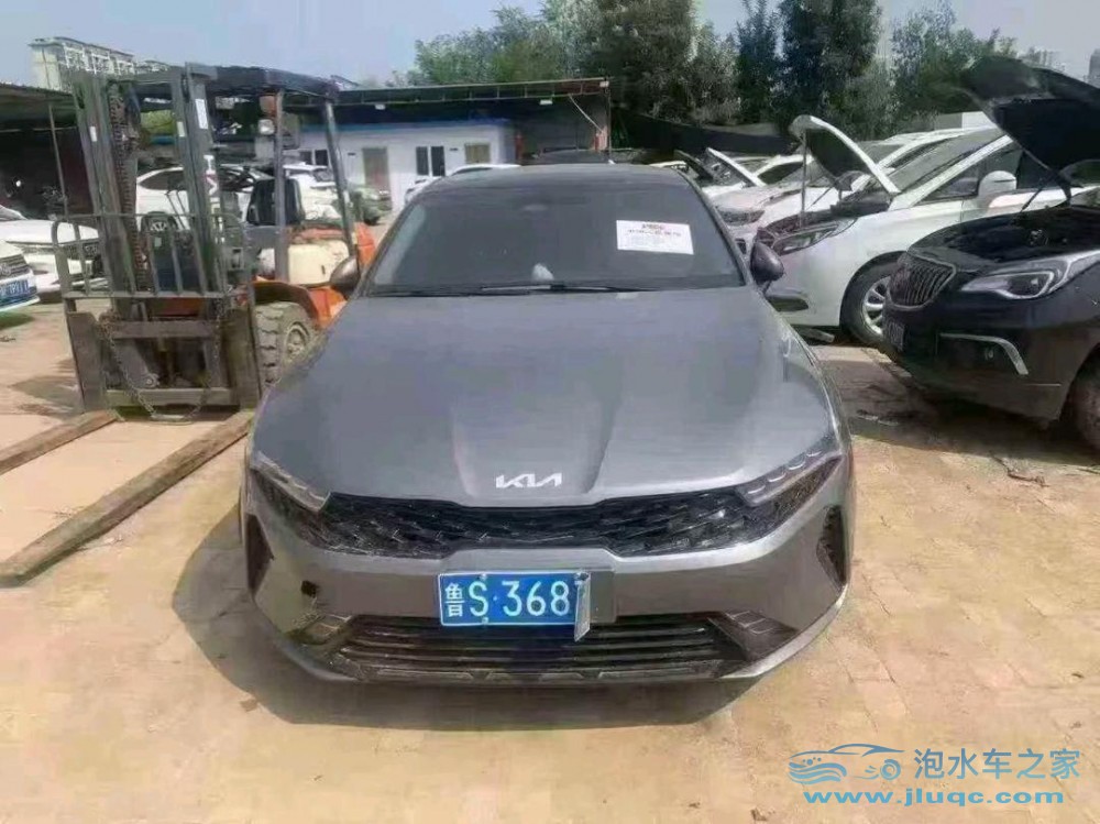 23年起亞K5泡水車