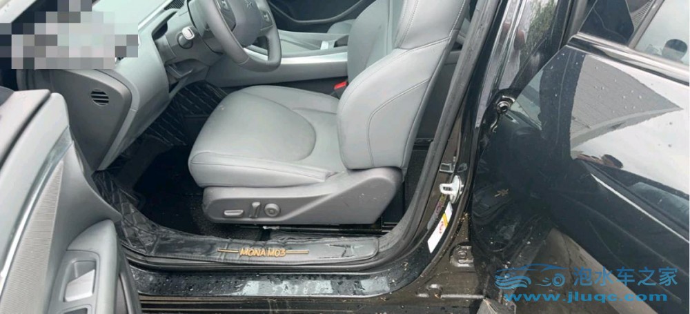 25年小鵬汽車M03