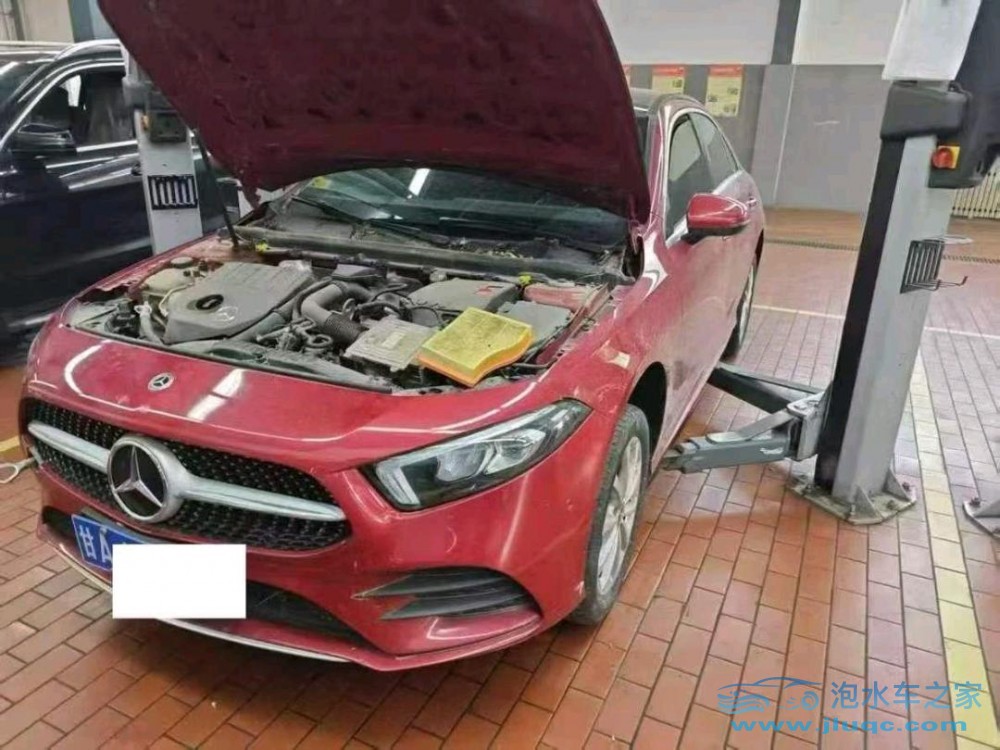 20年奔馳A泡水車