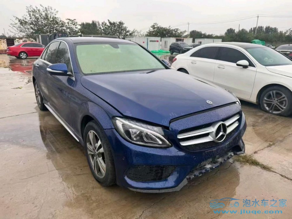 17年奔馳C泡水車
