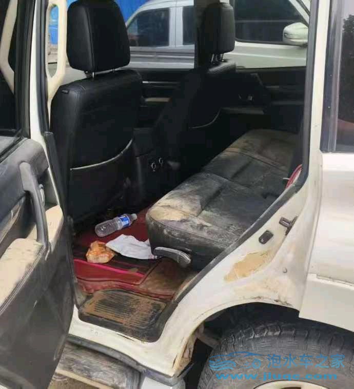 15年三菱帕杰羅