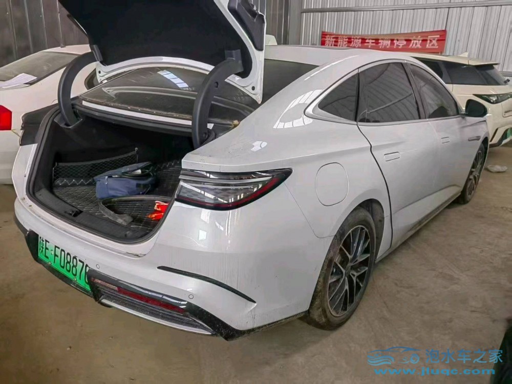 24年比亞迪海豹