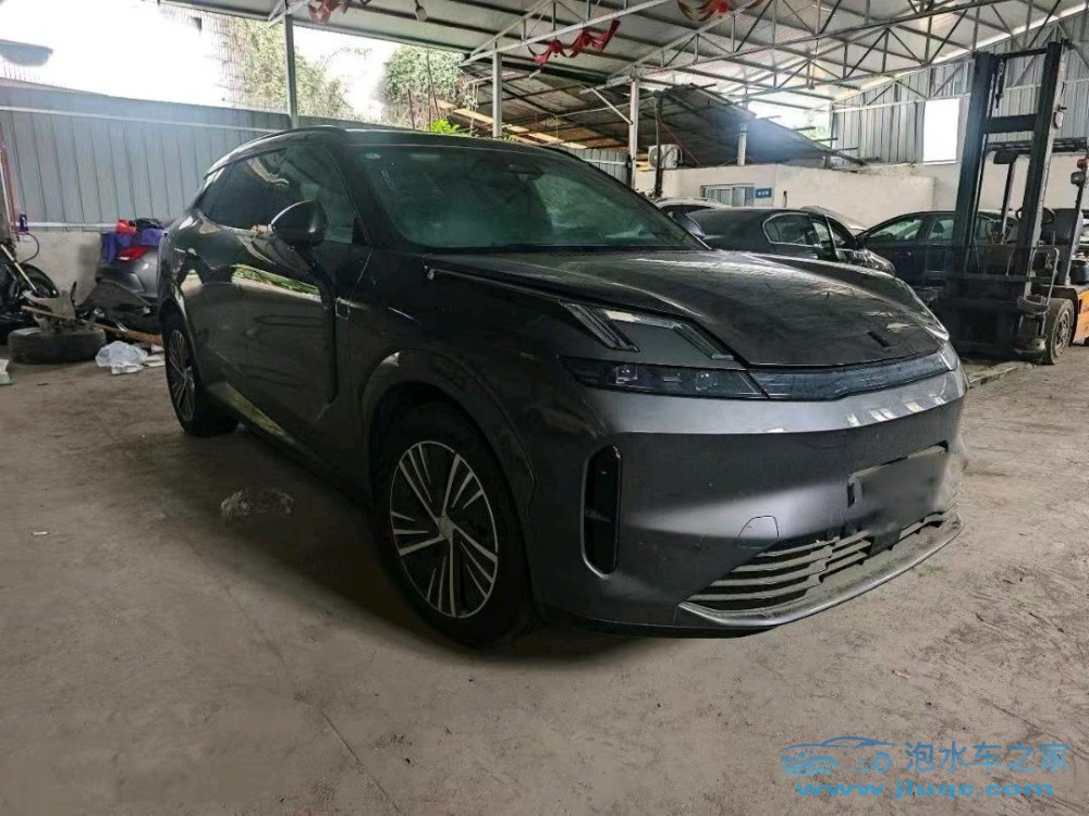 25年領(lǐng)克領(lǐng)克08